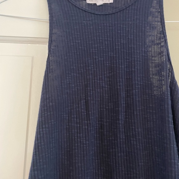 Blue Tank - Picture 2 of 2